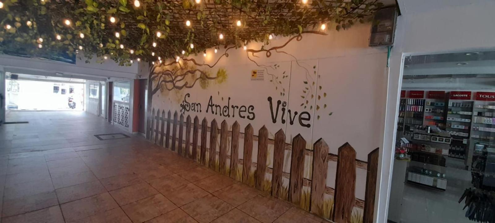 San Andres Vive Paradise Habitaciones Con Bano Privado A 80Mts De La Playa Principal المظهر الخارجي الصورة
